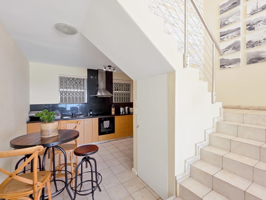 To Let 1 Bedroom Property for Rent in Clifton Western Cape